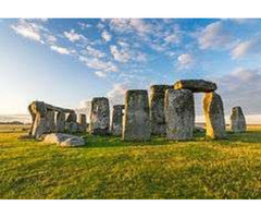 Get private driver-guided journeys with the Stonehenge tours from London